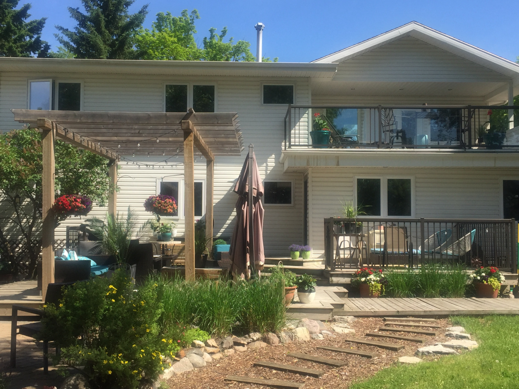 1962 Glenmore Av, Sherwood Park AB HonestDoor